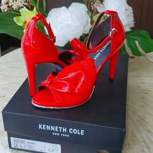 NEW KENNETH COLE RED PATENT LEATHER SANDALS, SIZE 7.5